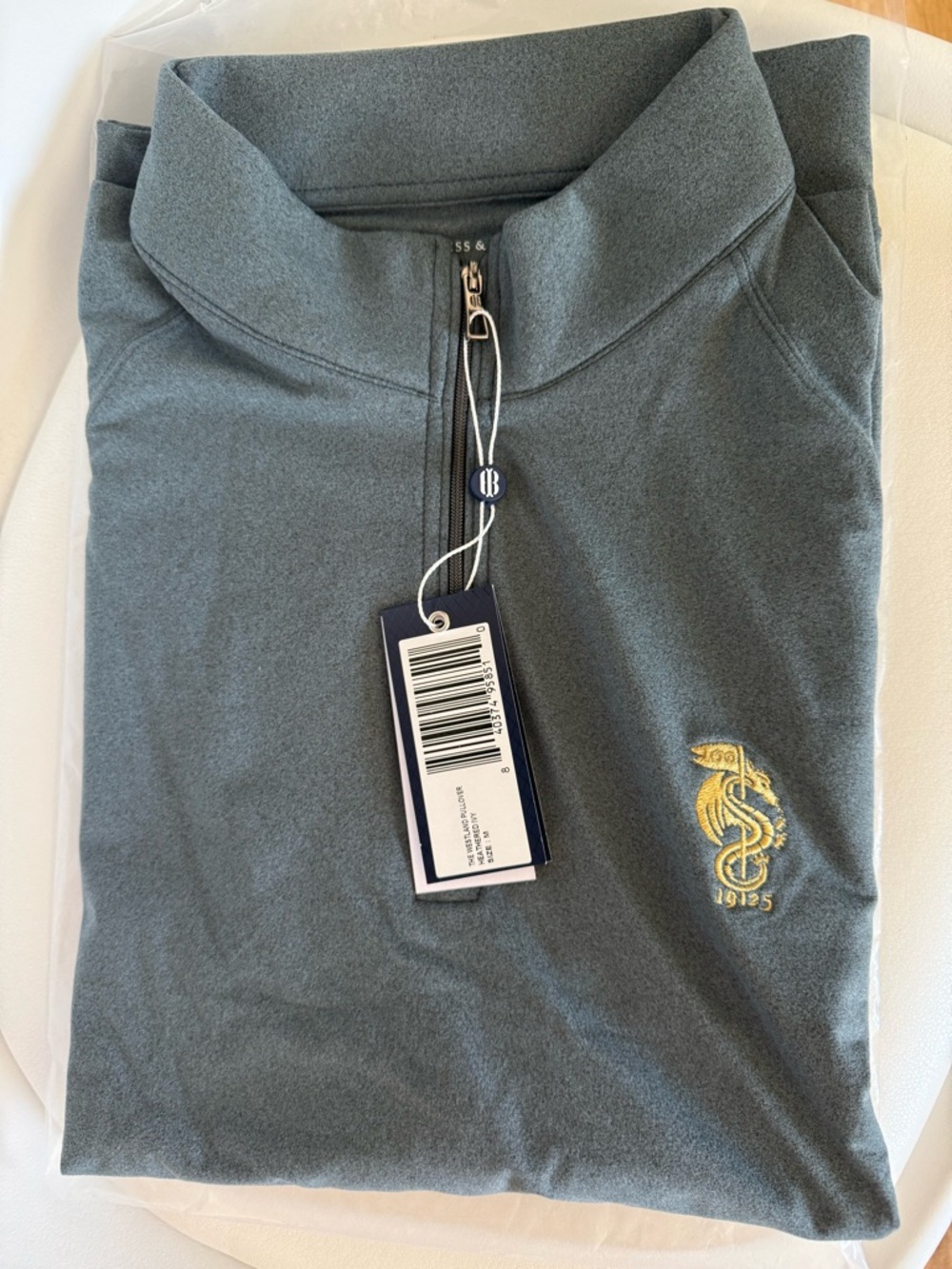 MONTEREY PENINSULA COUNTRY CLUB (MPCC) men’s HOLDERNESS AND BOURNE QUARTER ZIP M